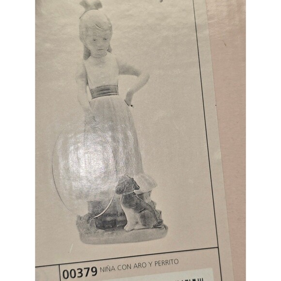 Lladro Nao "My Dog Does Tricks" figurine #0379 - Picture 2 of 5